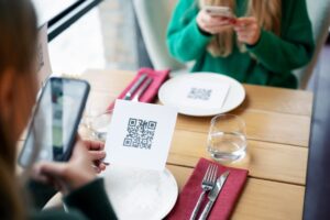 Read more about the article Top 10 Essential Types of Restaurant Technology